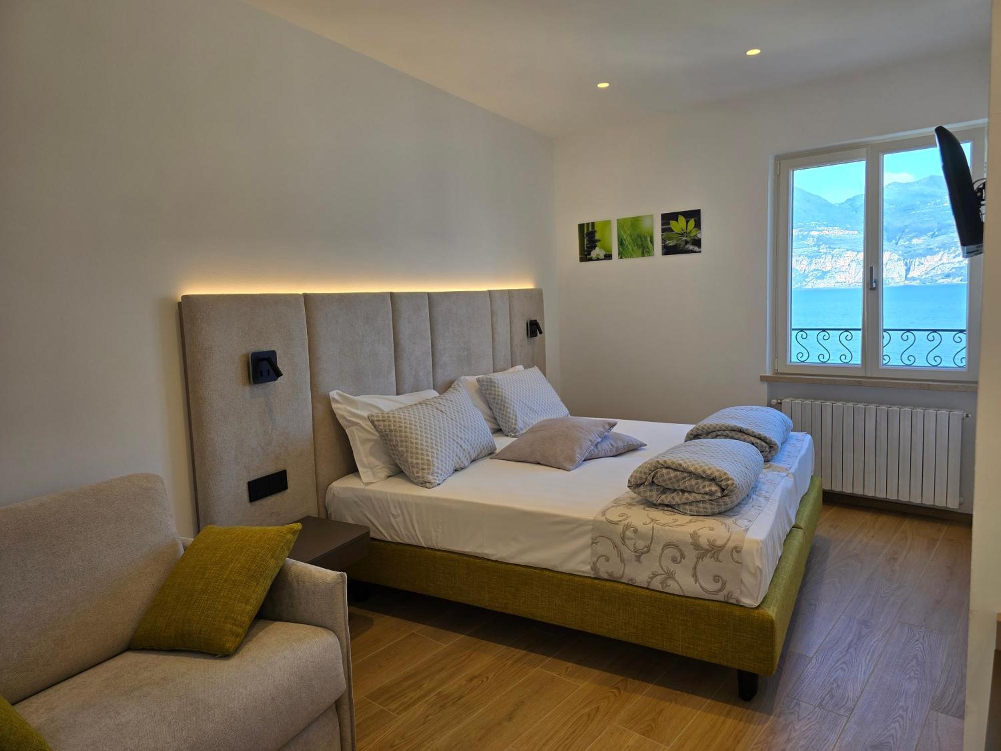 Hotel Pace Brenzone sul Garda Exterior photo