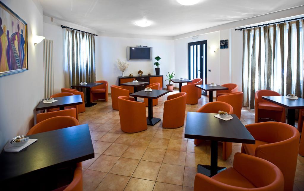 Hotel Pace Brenzone sul Garda Exterior photo